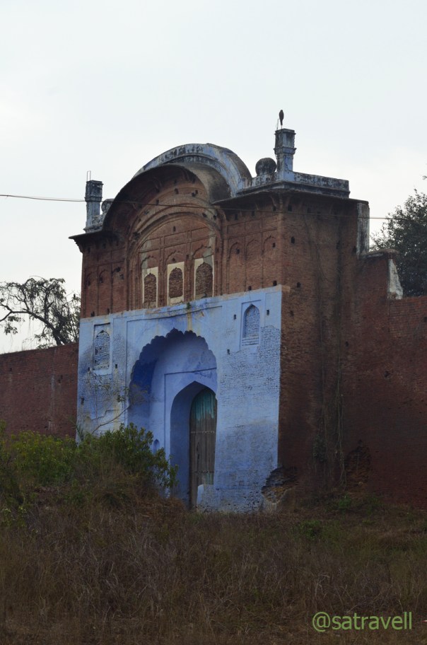 Of course the citadel must belong to the royal family of the erstwhile princely state of Buria.