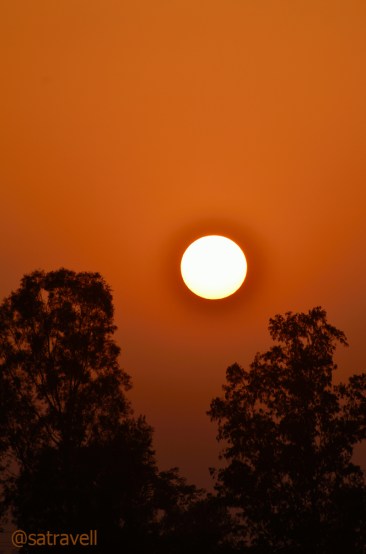 Sunset observed at the Yamuna riverbed