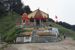Aside the temple to mark the top of Jalori Pass