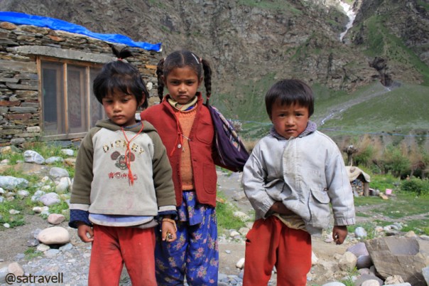 Curious kids at Gemur.