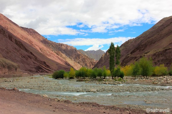 A colourful landscape in the intriguingly beautiful Gya Gorge