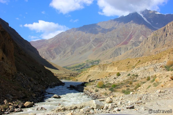 With Zanskar to left and the Great Himalayan Range on the right (of the frame), the Suru River creating an optical illusion downstream