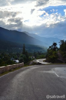 The highway to Srinagar