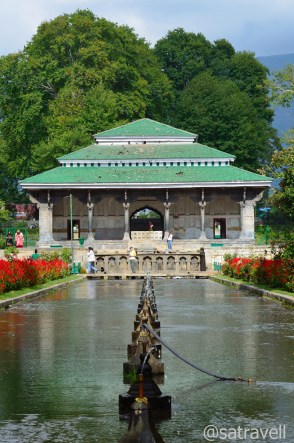 Diwan-e-Khas inside the Bagh