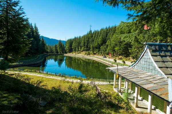 The artificial water body may be tiny in size but offers quiet and scenic picnic spots around it.