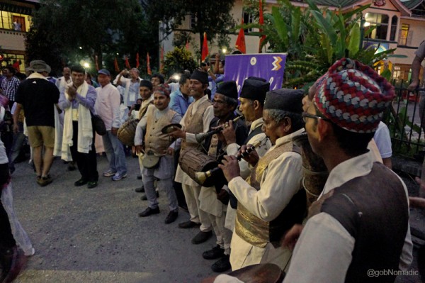 The local artists welcoming the Yatris at Rangpo