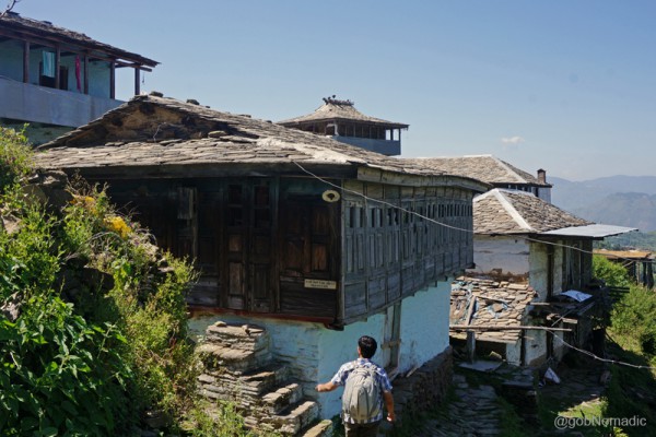 Reaching the small settlement of Thanoga