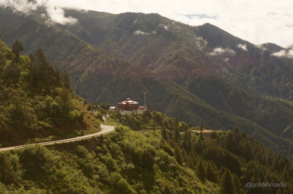 Gajiu Monastery, constructed in 1747, overlooks the road from Yadong County to Nathula market, and is the closest monastery to the China-Indian border. From its commanding position above, it controls and protects the trade route in the valley.