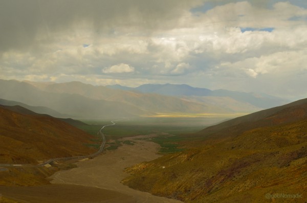View towards the other side of Lagpa La