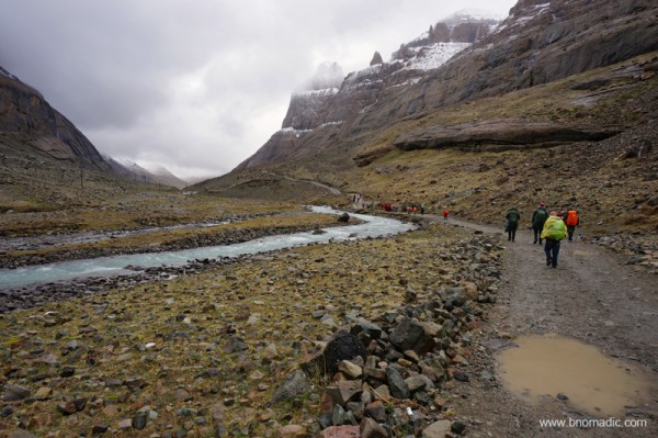 Mountain walls, rocks and boulders take on magical shapes that create an optical illusion.