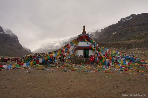Kangnyi chorten or Yamdwar