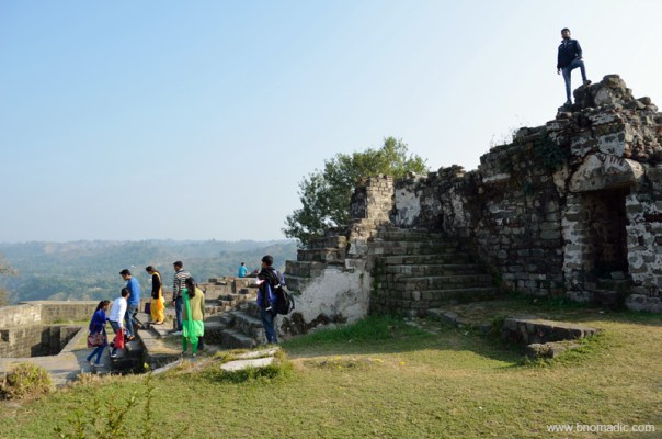 With the development of modern artillery, forts may have lost their political importance but remain a picturesque reminders of the feudal past or a preferred haunt of young couples as in this case.