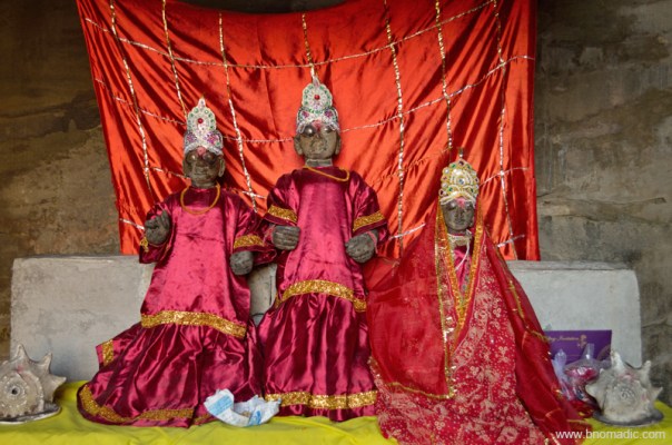 The original image of the sanctum went missing and currently the main shrine has stone images of Ram, Lakshman and Sita.