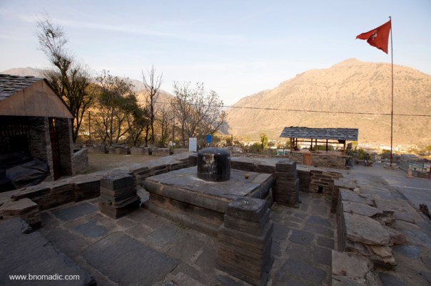The main attraction of this temple shrine is the graphite Lingam. It shines when wet and reflects its surroundings.